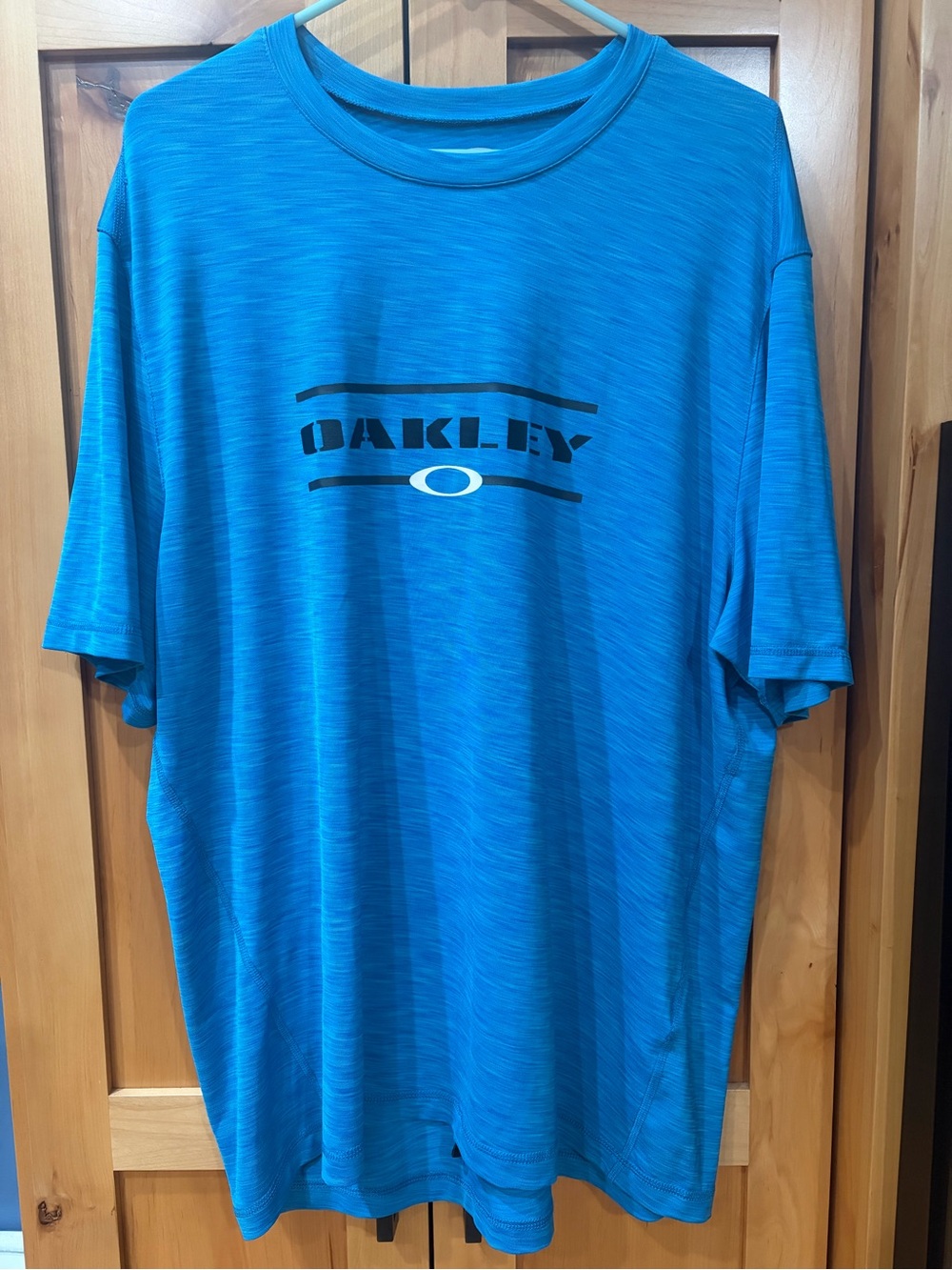 Oakley Men's Short Sleeve Performance Tee in Bright Blue extra extra large XXL